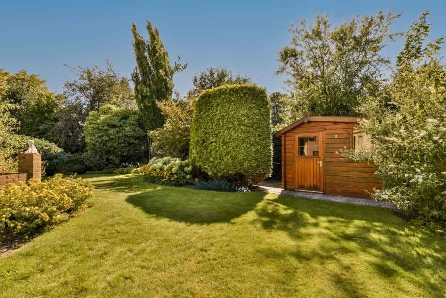 Qu’entend-on exactement par l'entreprise au sol et la surface de plancher ?-Brain Magazine