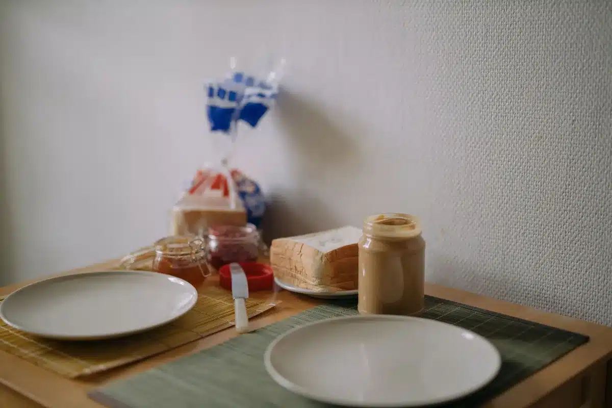 Sandwich au beurre de cacahuète et confiture, le sandwich PBJ