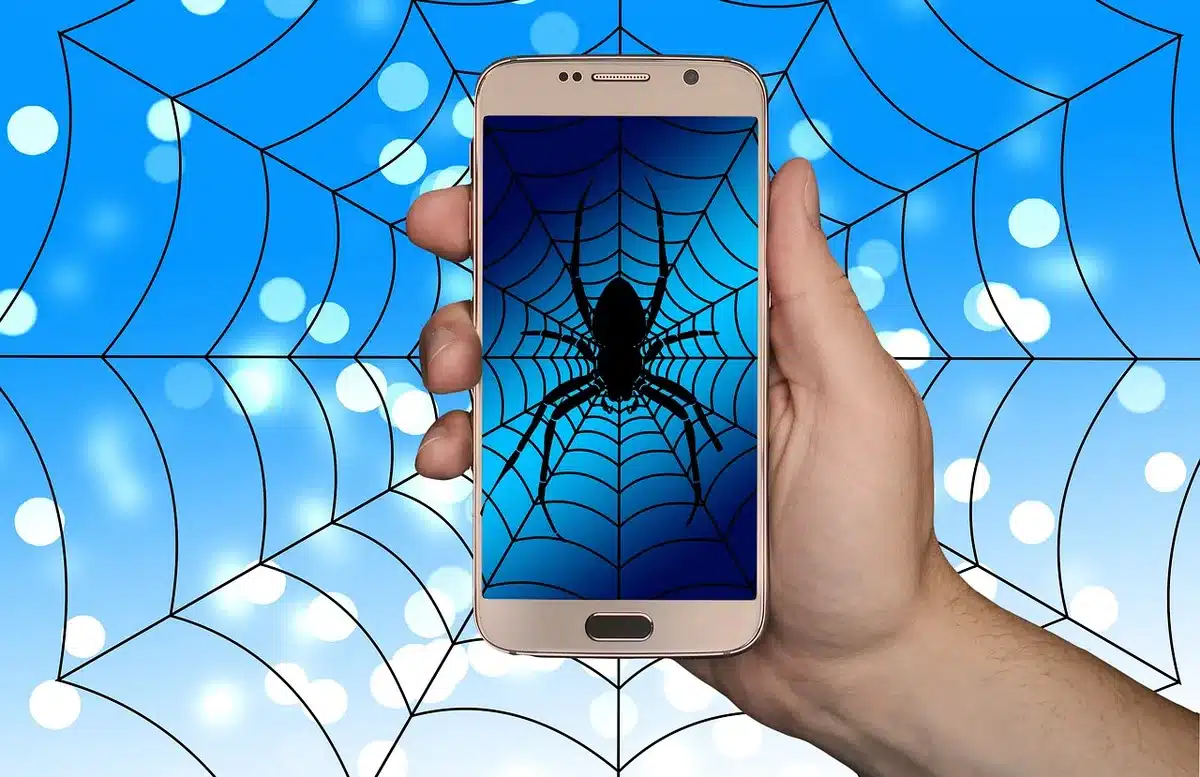 Commentaires et notifications sur un smartphone illustrant une vidéo virale